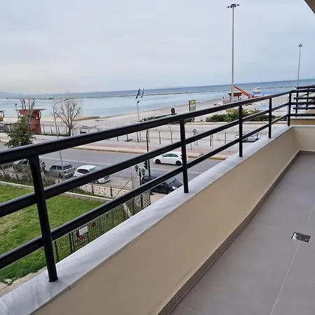 Апартаменты Blue Sea And Sky Deluxe