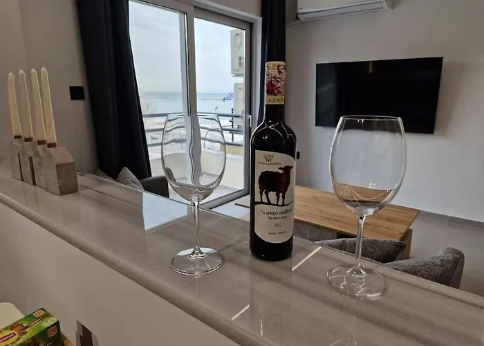 Blue Sea And Sky Deluxe Apartamento