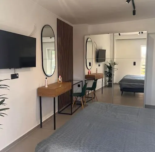 Blue Sea And Sky Deluxe *